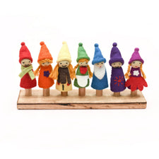 Wooden Finger Puppet Stand (7 Rods)