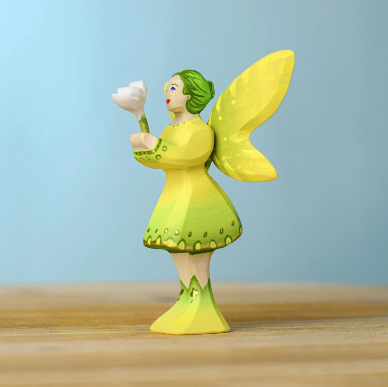 Small Wooden Flower for Fairies (White)