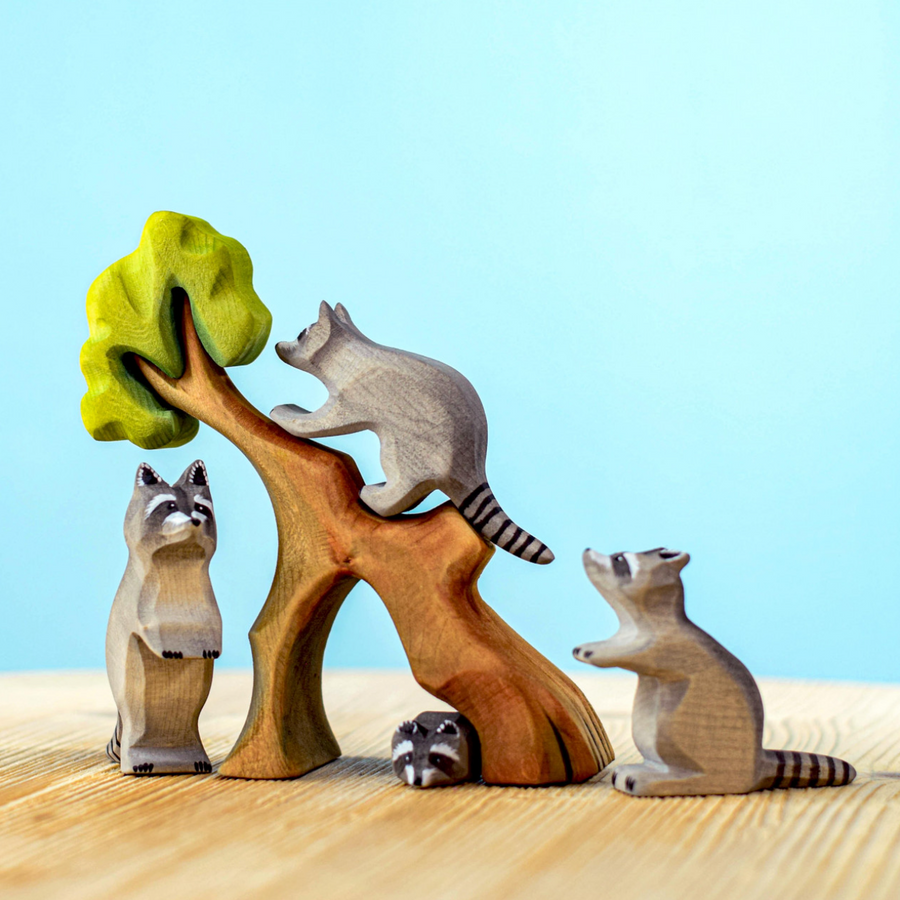 Bumbu Toys Wooden Raccoon Family and Tree Set