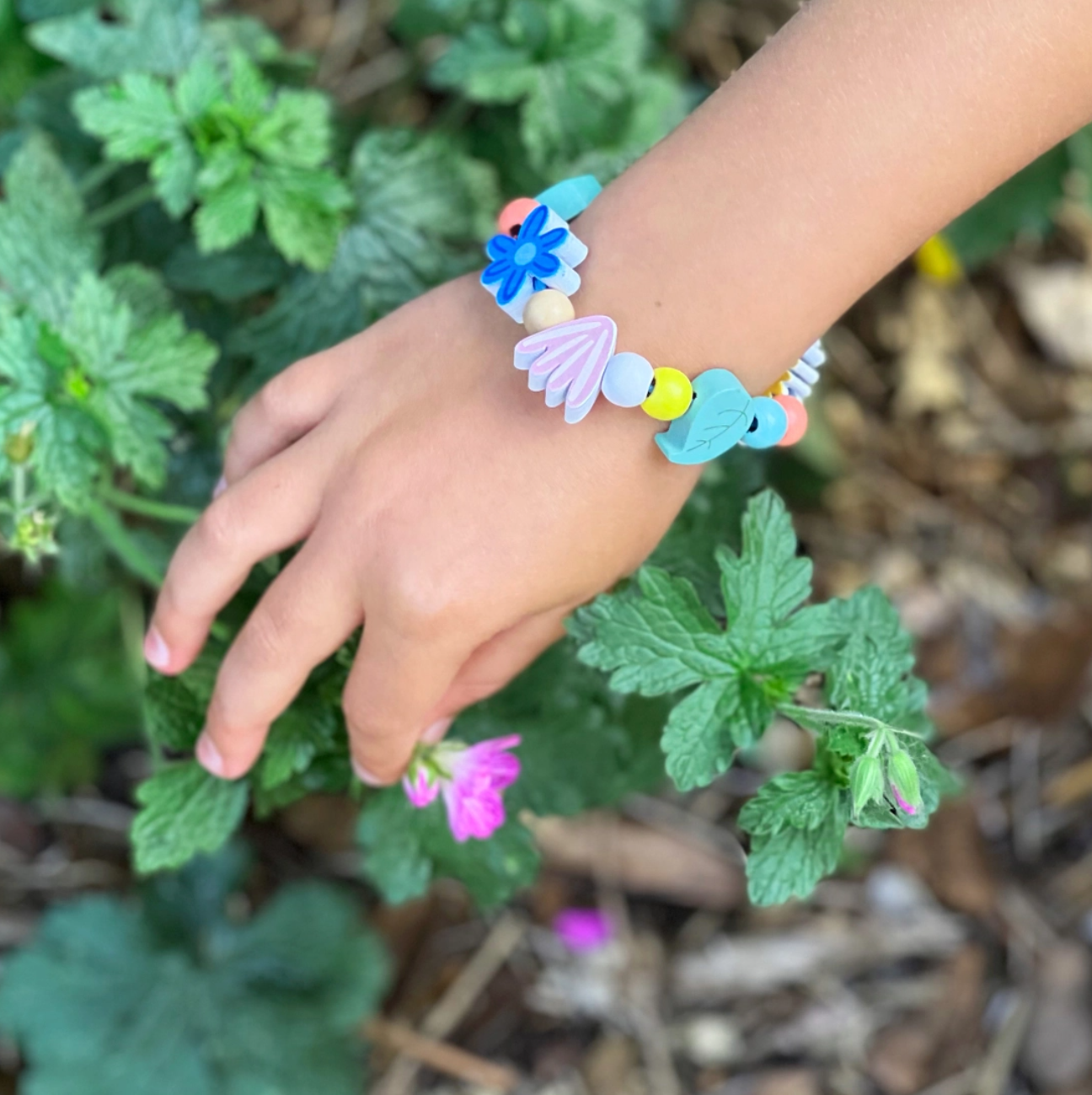 Wildflower Bracelet Gift Kit | Wooden Craft Toy