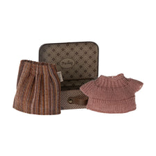 Maileg Knitted Blouse and Skirt in Suitcase (Grandma Mouse)